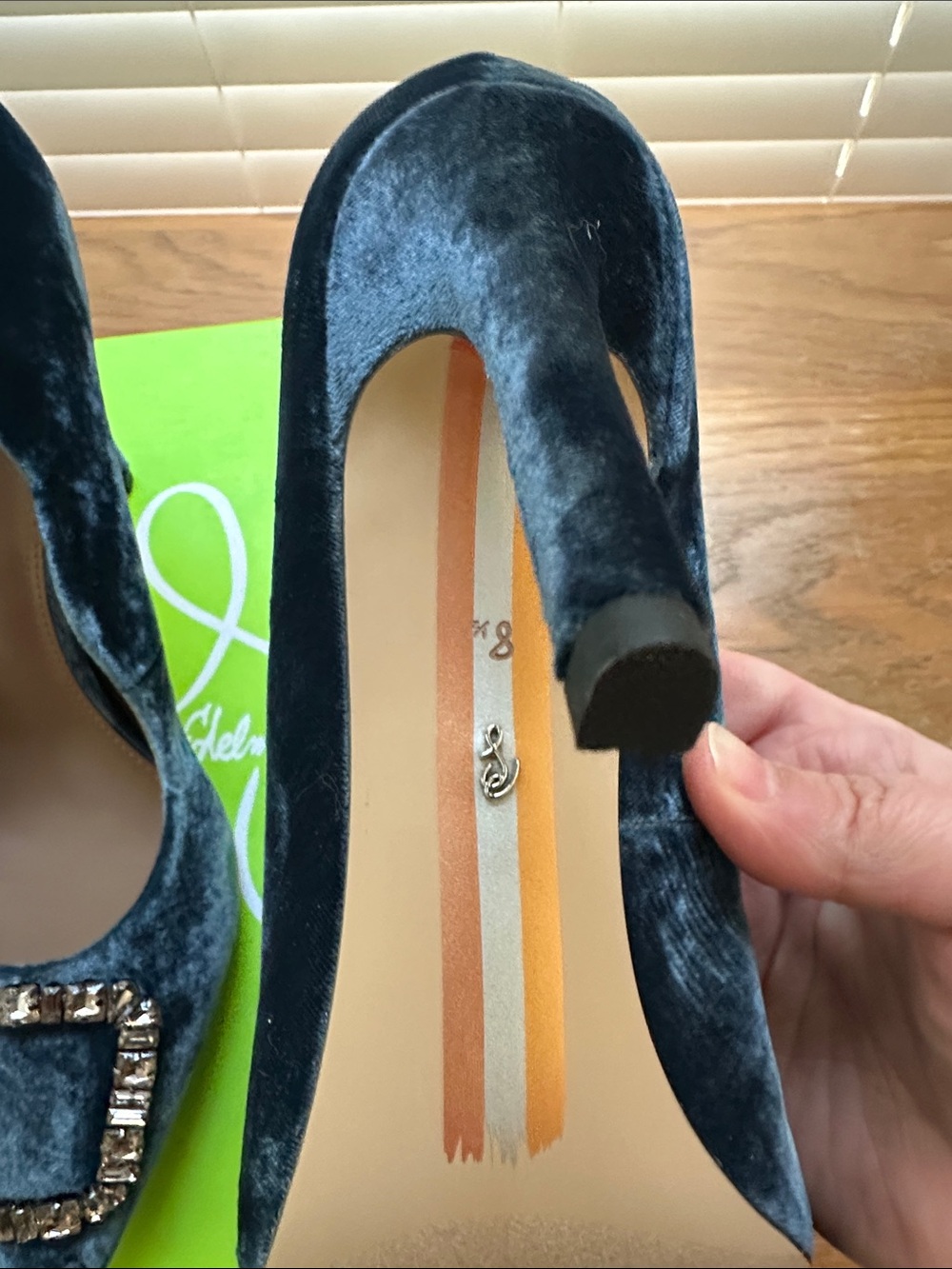 Sam Edelman Velvet Pointed-Toe Pumps with Crystal Buckle in Sapphire size 8.5 M - Picture 4 of 5